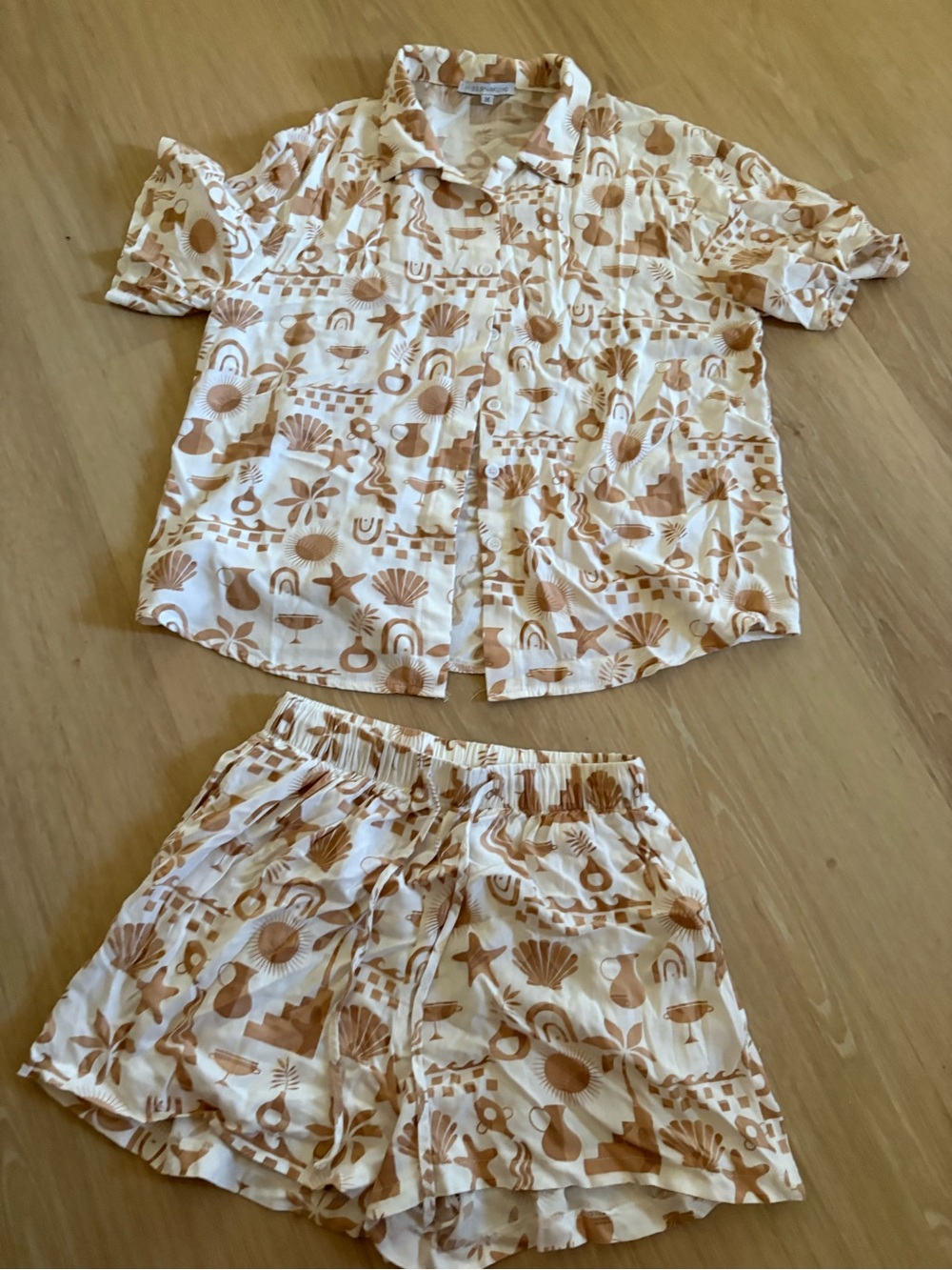 Women’s Cream and Brown Seashell Print Pajama Set